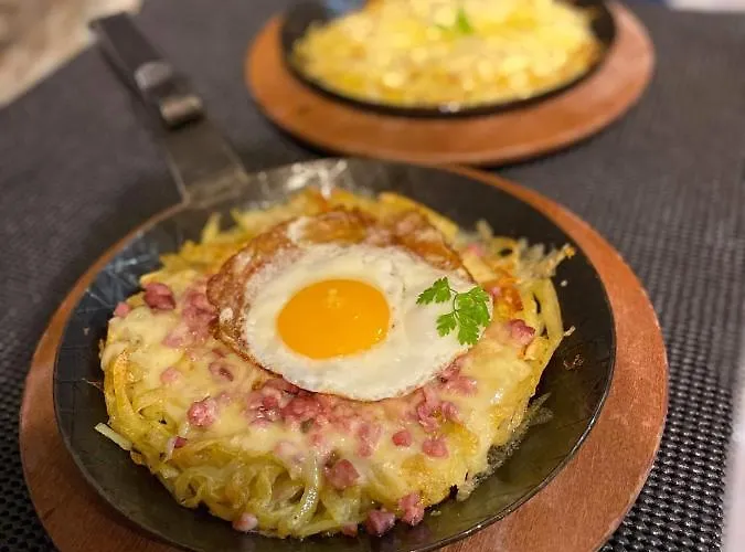 Chez Gaby 1670 אורחן *